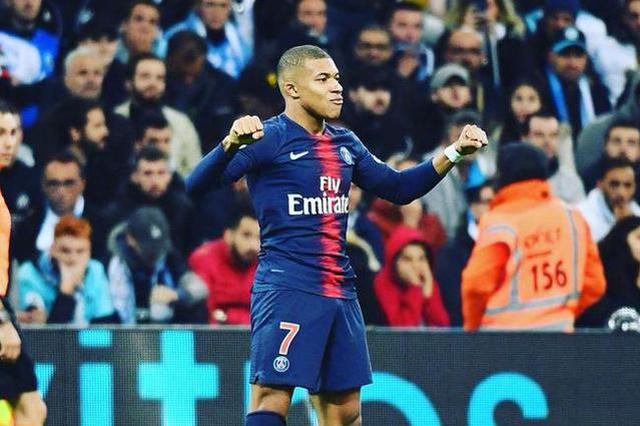 天空体育：伊萨克抵达纽卡训练基地，纽卡其他球员今日放假（天空体育：伊萨克现身纽卡训练中心，其他球员今日休假）