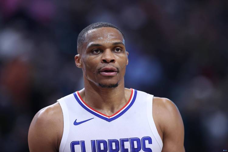 攻陷王子公园，拜仁是首支欧冠客战巴黎取得三连胜的球队（拜仁欧冠客场对巴黎豪取三连胜，成史上首支在王子公园达成三连胜的球队）