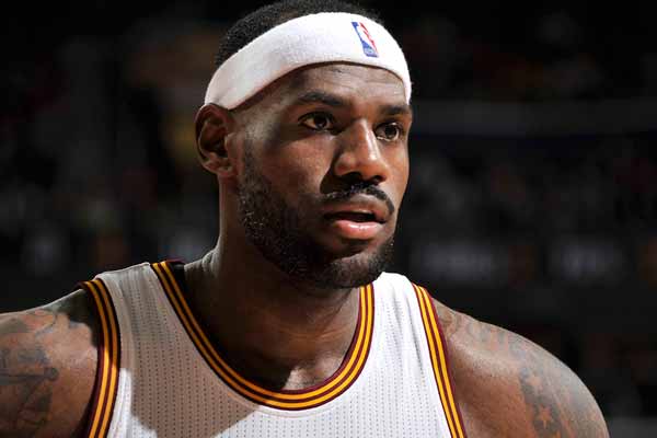 连续第二次扑点，迈尼昂当选米兰德比全场最佳（连场扑点，迈尼昂当选米兰德比全场最佳）